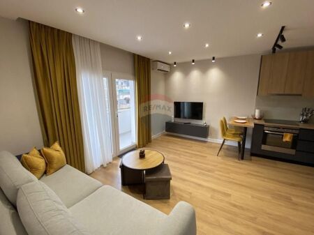 APARTAMENT 1+1 NE QENDER-PAZARI RI