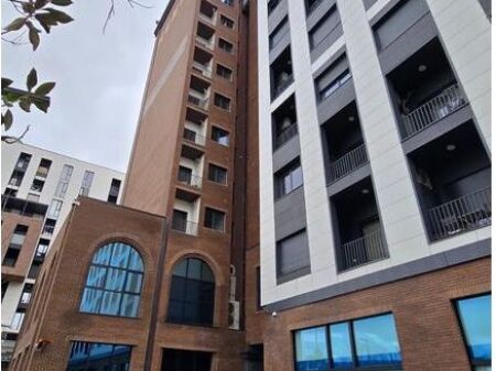 Shitet Apartament 2+1+2 tek Rezidenca Henke