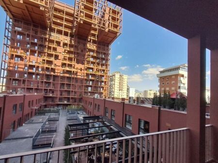  Ambient Biznesi (Zyrë) 2+1+2 për Qira – Garden Building Rruga e Kavajes