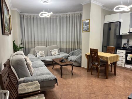 📍 Apartament 2+1+2 me Qira –Qender Tiranë