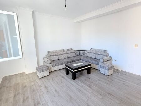 JEPET ME QERA KATI I DYTE I NJE VILE 3-KATESHE PRANE SPITALIT,DURRES