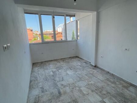 BUSINESS PREMISES FOR RENT 90 M2 SELVIA 70,000 LEKE