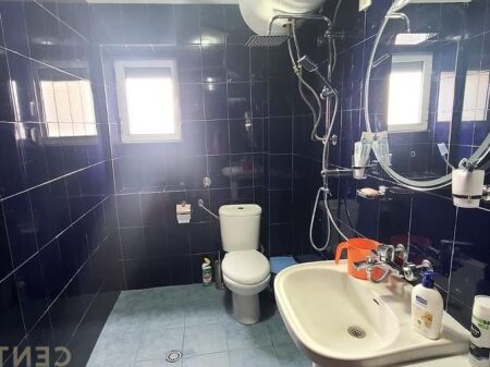 Jepet apartament 2+1 me qera ne Ali Dem