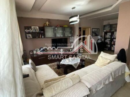 SHITET APARTAMENT 3 + 2 NË VLORE, PRANE SHKOLLES INDUSTRIALE