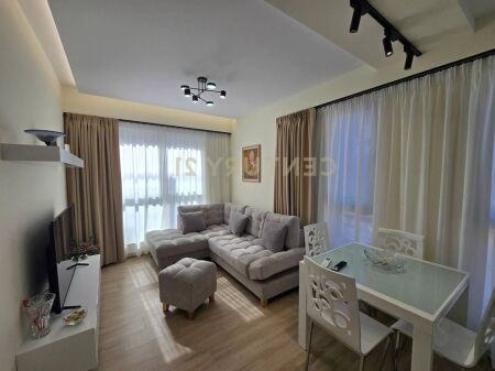 JEPET ME QERA APARTAMENT1+1 TE HOTEL MENDIAL