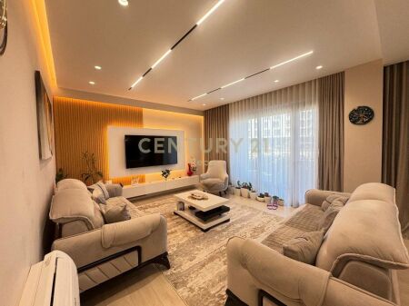 FOR SALE, MODERN 2+1+2 APARTMENT WITH 2 PARKING SPACES AND YARD, AT DRY LAKE