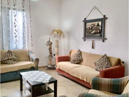 Casa 2+1 in Affitto a Ali Demi, Tirana