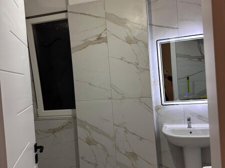 Apartament me qera 1+1