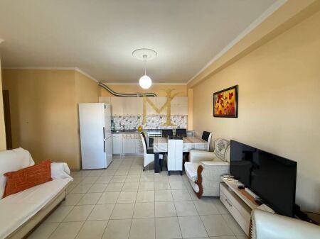 APARTAMENT 3+1,ME QERA NE PLEPA DURRES !!