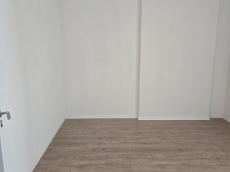 SHITET APARTAMENT 2+1 NË KAMEZ