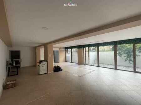 Dyqan Me Qera Tek Pazari i ri ( ID BD21805) Tirane