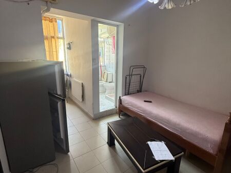 Garsoniere me qera tek sheshi skenderbej 35,000 leke perfshire uji dhe interneti