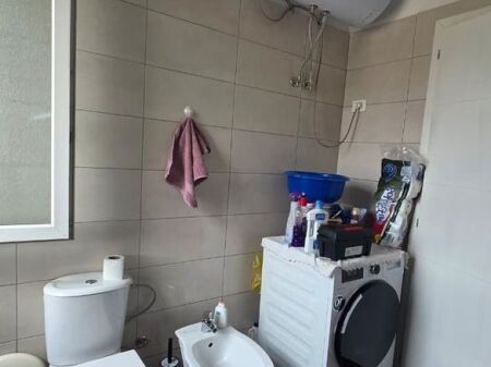 Jepet me qera 2+1+2 ne Misto Mame