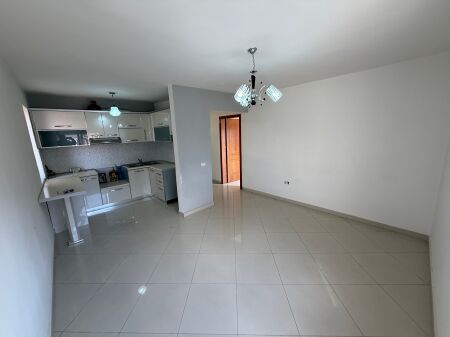 Apartament 1+1 ne shitje!
