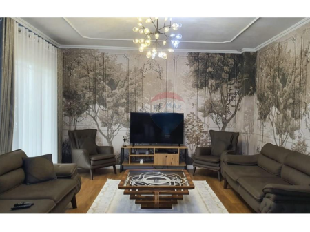 Apartament per shitje 2+1+2 tek Kopshti Botanik