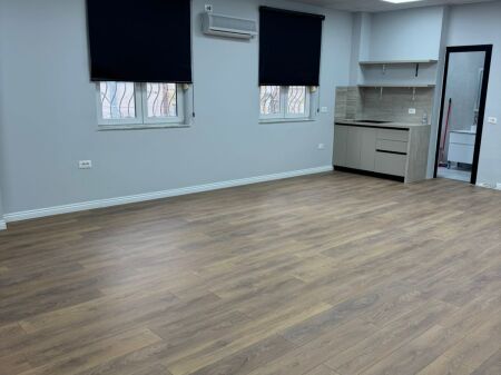 Office for rent near Toptani