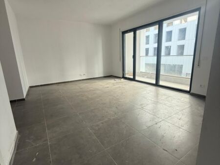 Porcellana Appartamento 2+1+2 In Affitto Vuoto