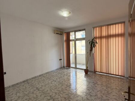 Jepet me Qera per Zyra