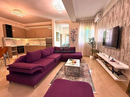 APARTAMENT 1+1 ME QERA – Rruga Albano Romina, Vlorë