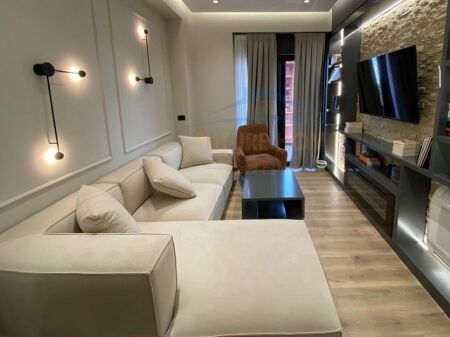 JEPET ME QERA APARTAMENT 1+1 TEK TIRANA GARDEN BUILDING