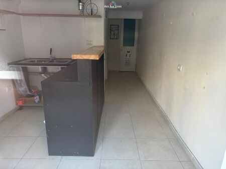 Shop For Rent Near Former Exhibition ( ID BD21808) Tirane