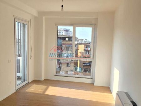 Zyre me qera Don Bosko ne Tirane