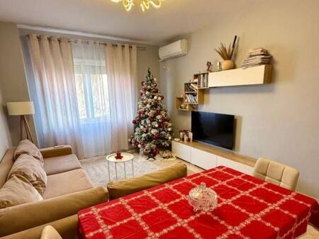 SHITET APARTAMENT 1+1, FRESKU! 101,000 €