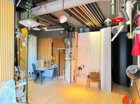 Commercial unit for rent on floor 0, on the main road on Margarita Tutulani Street, in a very busy area of Tirana.