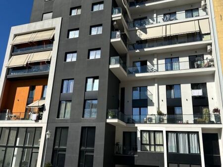 epet me qira ambient biznesi 🏢 📍 Përballë Kontakt | Ish-Parku