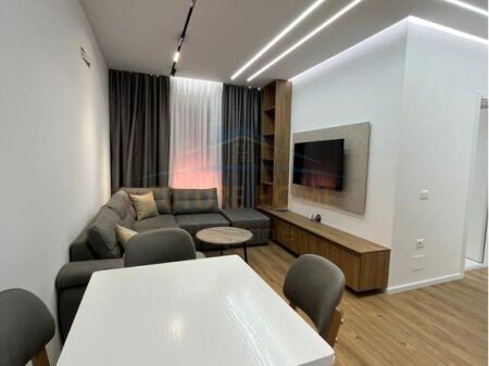 Rent, Apartment 2+1+Parking Space, Kadiu Complex, Tirana.