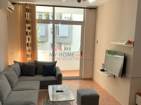 Apartament 2+1 me qera Komuna e Parisit Tirane
