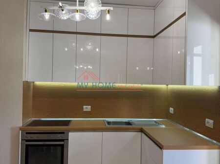 Apartament 1+1 me qera prane Square 21 ne Tirane