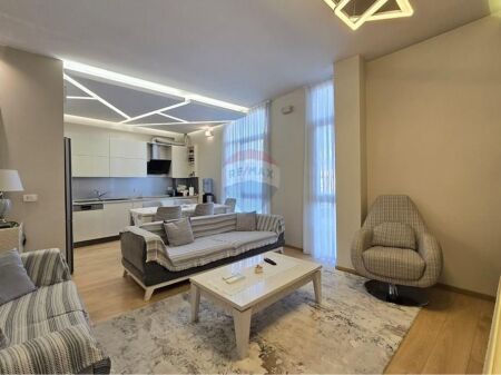 Apartament 2+1 në shitje te Kmuna e Parisit !