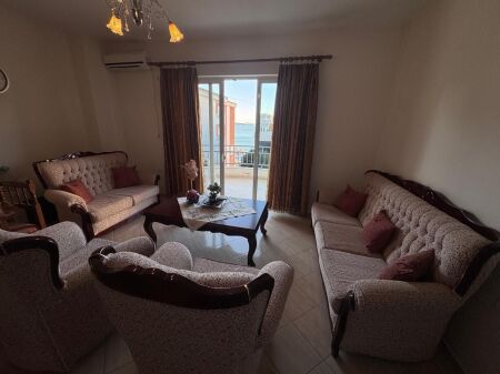 Apartament 1+1 në Sarandë, 55 m², pamje nga deti, gati për banim