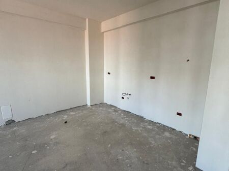 ⬇️Shitet Apartament ne Astir⬇️