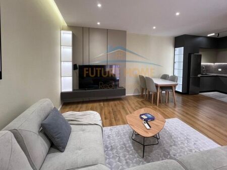 Qera, Apartament 1+1,Galeria Roma , Rruga e Kavajes, Tirane !