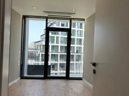 Apartament me Qera te Lake View