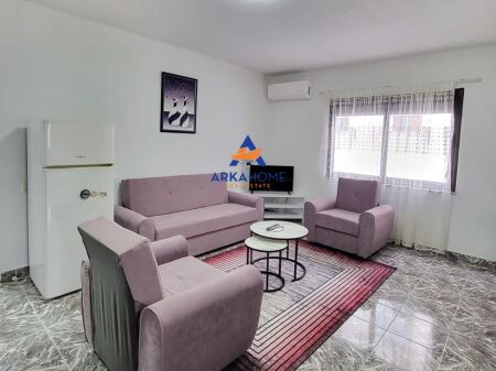 JEPET APARTAMENT ME QERA 2+1+BALLKON "TE SHESHI WILSON,BLLOK" 60000 LEKE