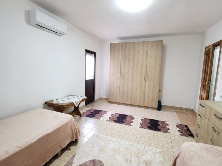 In affitto Appartamento 2+1, Piazza Wilson dietro l'ufficio postale n. 8 600 Mila lek