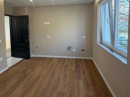 For sale, Apartment 1+1, Mine Peza Street, Tirana