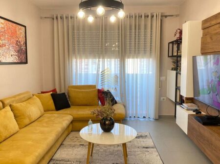 Qira,  Apartament,1+1+blk, Blloku, 85.000 Leke/muaj