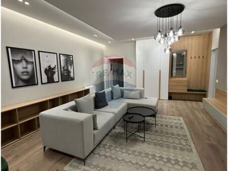 Apartment - For Rent - Botanical Garden, Tirana