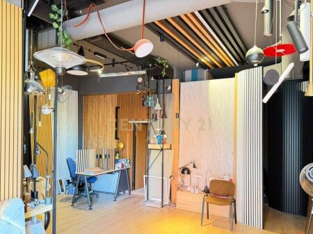 Unità commerciale in affitto, Margarita Tutulani