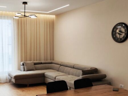 For rent Apartment 1+1, Petrela street Train Station 700 thousand lek