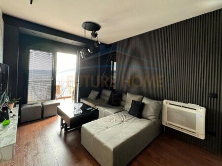 Shitet, Apartament 2+1+2, Tirana Garden Building, Tirane.