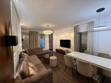 Rent apartment 3+1+2 at Foleja e Gjelber, Ring Center