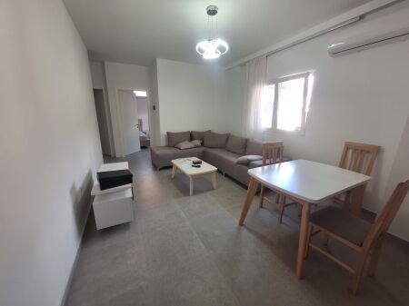 Jepet apartament 2+1 me qira ne Don Bosko!