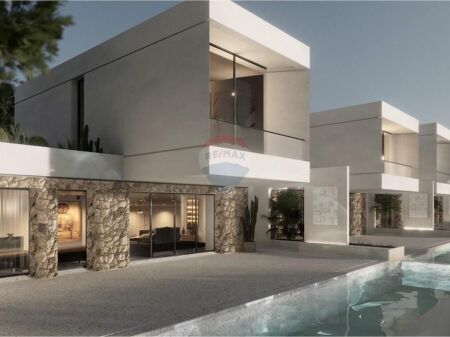 Villa for sale in Dhërmi