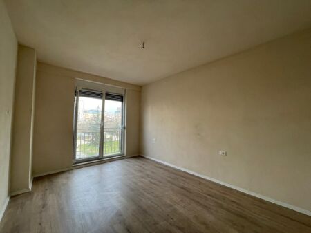 Apartament 1+1 per qira tej Ish-Fusha e Aviacionit.