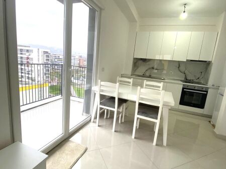 🏠 Appartamento 2+1 in Affitto a Univers City